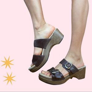 Brown leather DANSKO sandals in great shape!